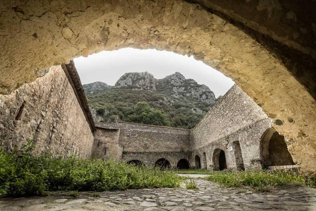 Les Maisons Du Conflent, Maisons Familiales En Pierre Au Coeur Des Remparts Villefranche-de-Conflent Esterno foto